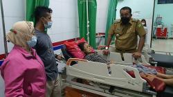 Dengar ada Warga Sakit Komplikasi, Wakil Wali Kota Medan Antarkan Langsung ke RS Pirngadi