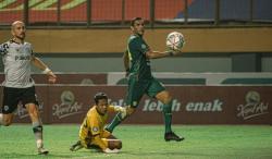 Jose Wilkson Menggila, Persebaya Hajar Persikabo