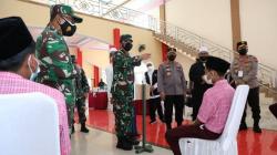 Panglima TNI dan Kapolri Cek Vaksinasi di Kampus Cor Jesu Malang serta Ponpes An Nur 2