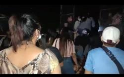 Datangi Cafe di Palembang, Polisi Bubarkan Kerumunan dan Angkut Puluhan Perempuan Seksi