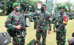 Kasdam IV/Diponegoro ke Yonif 410/Alugoro: Jadikan Masyarakat Papua Bagian dari Keluarga Kita