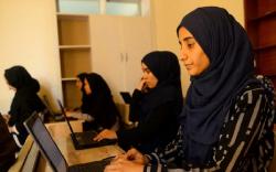 Taliban Melunak, Janji Izinkan Perempuan Sekolah dan Bekerja