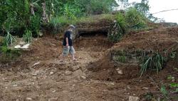 Makam Kapitan Tionghoa Berusia 155 Tahun Ditemukan saat Bangun TPS3R di Sukabumi