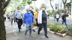 Momen Airlangga Hartarto dan Cak Imin Jalan Santai Bareng di SCBD