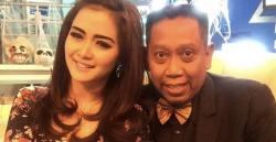Kondisi Tukul Arwana Membaik setelah Rutin Fisioterapi, Vega Darwanti: Sudah Bisa Pegang Ponsel untuk Selfie