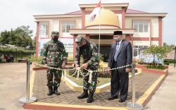Pangdam Siliwangi Resmikan Auditorium Ponpes Assalam Sukabumi dan Gelar Vaksinasi