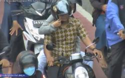 Viral Pengendara Motor Ditegur Tak Pakai Masker, Operator: Bapak yang Sedang Cubit-cubitan