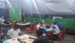 Makan Pecel Lele Kaki Lima di Arena PON XX Papua, Ridwan Kamil: Yang Penting Kebersamaan  <