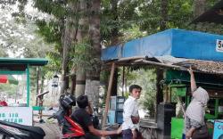 Niat Tangkap Burung, Warga Lotim Jatuh dari Pohon Palem Setinggi 15 Meter
