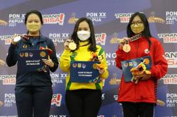 Taklukkan Grand Master Irene Sukandar, Chelsie Monica Raih Emas Catur PON XX Papua