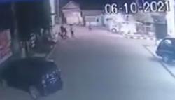 Viral Sekelompok Orang Serang Warga Pakai Ambulans Terekam CCTV