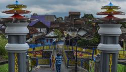Dulu Kawasan Kumuh, Bantaran Sungai Ciloseh Kini Menjadi Taman Warna-warni
