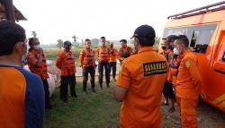 Remaja 17 Tahun Hanyut saat Berenang di Irigasi Karawang, SAR Lakukan Pencarian 