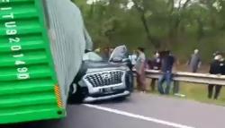 Bos Indomaret Ternyata Jadi Korban Tewas Kontainer Timpa Hyundai di Tol Cipularang