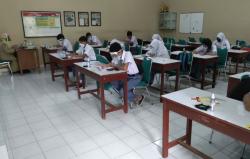 PTM Tingkat SMA dan SMK di Bandarlampung Dihentikan Sementara