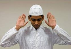 Doa Takbiratul Ihram Latin & Artinya, Wajib Dibaca dalam Sholat