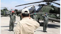 Serahkan Dua Helikopter Bell ke TNI AD, Prabowo : Alutsista Harus Dirawat Sebaik-baiknya<