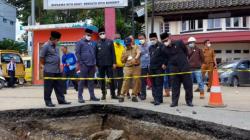 Material Proyek Drainase di Bukittinggi Ganggu Warga, Begini Kata Wako Erman