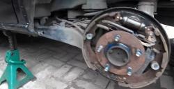 4 Penyebab Rem Mobil Terkunci, Begini Cara Mengatasinya