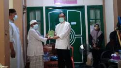 Puluhan Mushaf Alquran Disalurkan ke Komunitas Eks Preman di Makassar