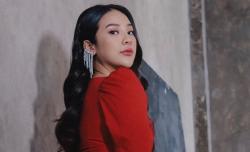 4 Artis cantik yang mengaku ngefans Vincent Rompies