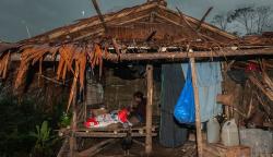 Pembangunan Rumah Baduy Menunggu Tanggal Adat
