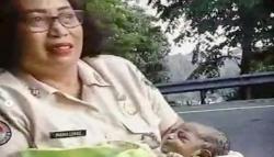 Viral, Aksi Heroik PNS Korem 172/PWY Bantu Ibu Lahiran di Jalan Bikin Salut Netizen
