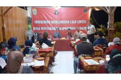 Emak-Emak Diedukasi Berlalu Lintas, Biar Tak Nyalakan Lampu Sein Kiri tapi Belok Kanan