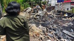 Kebakaran Pabrik di Pasar Rebo, Guru Mengaji Ini Pingsan Rumahnya Ikut  Ludes Terbakar