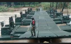 Kerahkan Alutsista Canggih, Ribuan Prajurit TNI AD Latihan Tempur di Baturaja Sumsel<