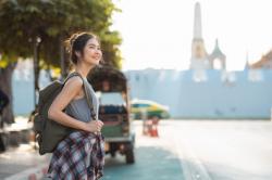 Ini 4 Tips Rencanakan Liburan Murah ke Luar Negeri ala MotionBanking  