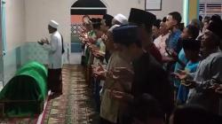 Korban Penyiraman Air Keras di Cianjur Dimakamkan, Keluarga Minta Pelaku Dihukum Mati