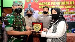 Kunjungi Almamater SD Baros Mandiri 4 dan SMP 2 Cimahi, Pangdam Siliwangi: Terima Kasih Guru<