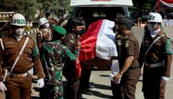 Prosesi Pemindahan Makam Jaksa Agung Pertama RI Raden Gatot Taroenamihardja
