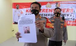 Viral Pria di Bekasi Tempelkan Kelamin Diduga ke Al Quran, Begini Faktanya