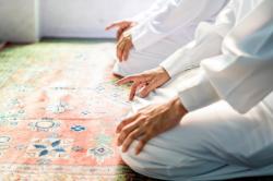 Tata Cara Sholat Dhuha 4 Rakaat 2 Kali Salam, Lengkap dengan Niat dan Doanya