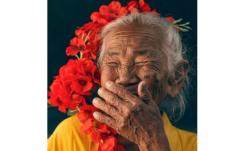 Viral Nenek Tetangga Jadi Model Pemotretan, Hasil Foto Bikin Netizen Terkesima