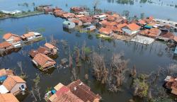 Permukiman Warga Pekalongan Terendam Banjir Rob Sejak 3 Pekan