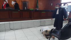 Kasus KDRT di Karawang, Valencya Sujud Syukur setelah Divonis Bebas<