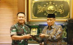 KSAD Jenderal TNI Dudung Datangi PBNU, Ini yang Dibahas