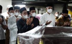 Kumpulan Doa Setelah Sholat Jenazah Latin & Artinya Beserta Tata Cara Lengkap