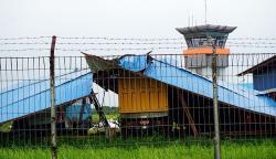 Atap Bangunan Bandara DEO Kota Sorong Ambruk Diterjang Angin Kencang