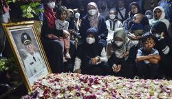 Suasana Haru Pemakaman Wali Kota Bandung Oded M Danial