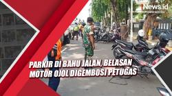 Parkir di Bahu Jalan, Belasan Motor Ojol Digembosi Petugas Dishub