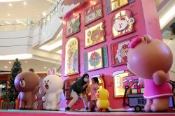 Seru! Ini Ide Liburan Aman Natal dan Tahun Baru Bareng Patung Brown Raksasa Setinggi 3,5 Meter 