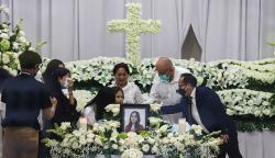 Edelenyi Laura Anna Meninggal Dikremasi Hari Ini, Instagram Gaga Muhammad Diserang Netizen