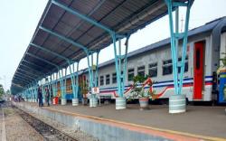 KAI Palembang Operasikan 94 Perjalanan, Ini Syarat Naik Kereta Selama Nataru<