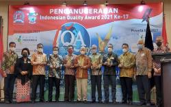 Jelang Pergantian Tahun, Pusri dan 4 BUMN Pupuk Raih Penghargaan