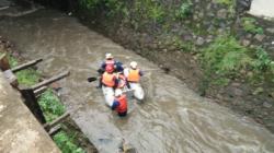 Pencarian Bocah SD Hanyut di Kali Ciliwung Diperluas, Dimulai dari Titik Korban Jatuh