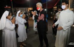 Pantau Ibadah Natal, Ganjar: Alhamdulillah Semua Berjalan Lancar, Prokes Ketat